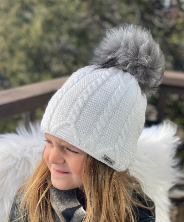 Topi Beanie Berbulu dengan Pom-pom